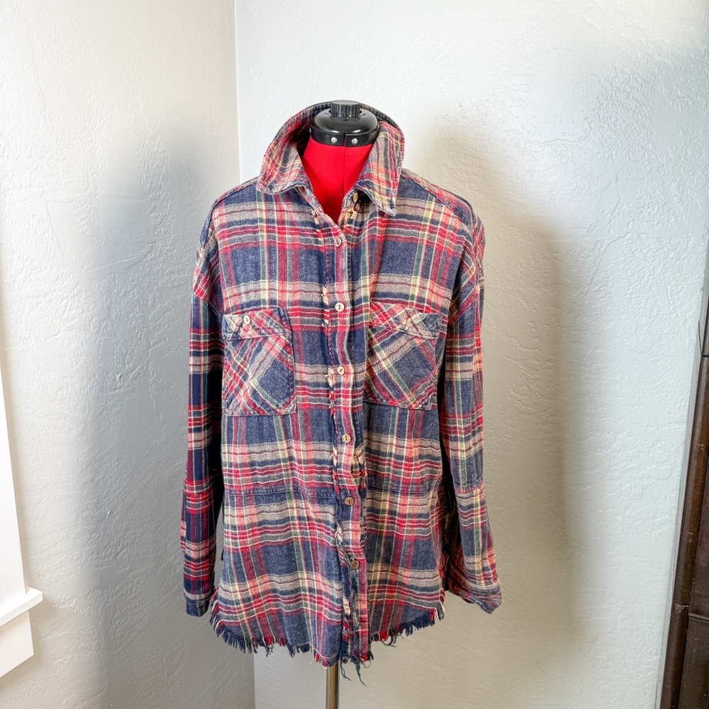 BKE Boyfriend Plaid Flannel Shirt Raw Hem Button Front Size M